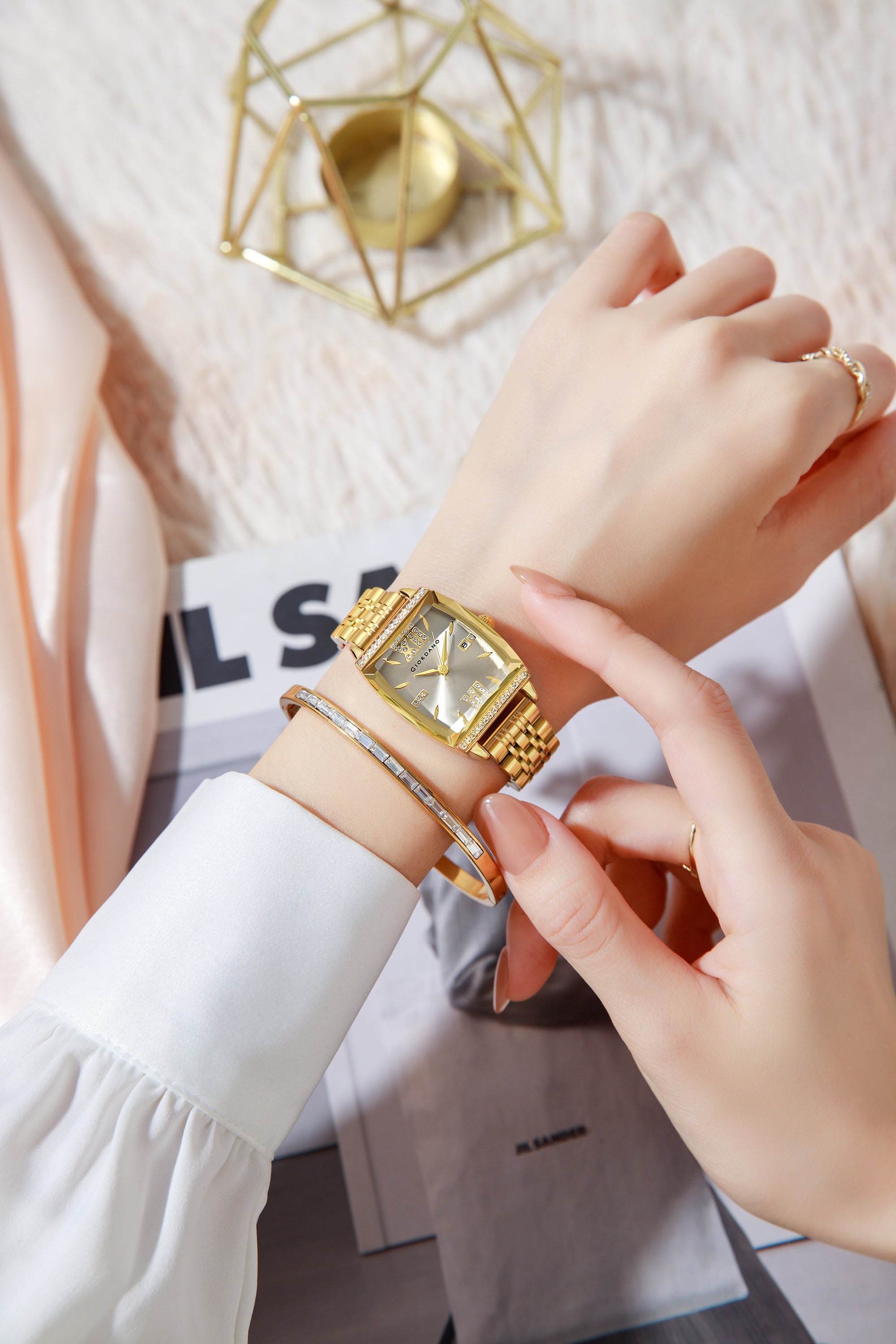 Giordano Analog Watch with Bracelet Set for Women – Cut Glass Square Dial, Crystal Roman Indices and Stainless Steel Strap – Elegant Gift Combo for Women | GZ-60117-55